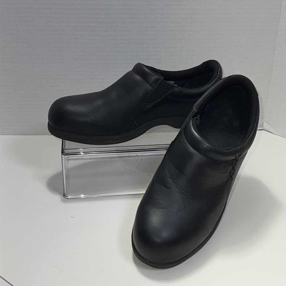RED Wings  style # 2333 Black Leather steel toe skip resistant shoe size 7.5